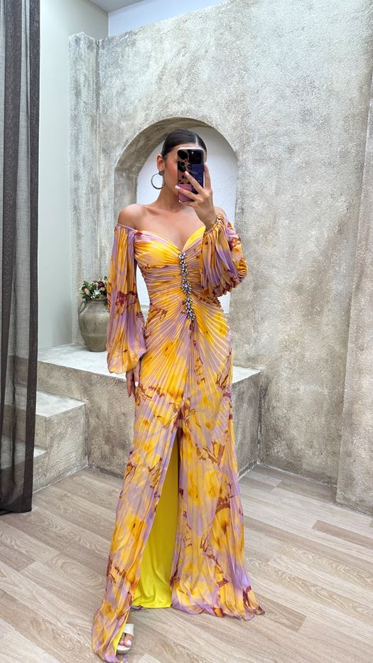 Gisselle | Elegant V-Neck Dress