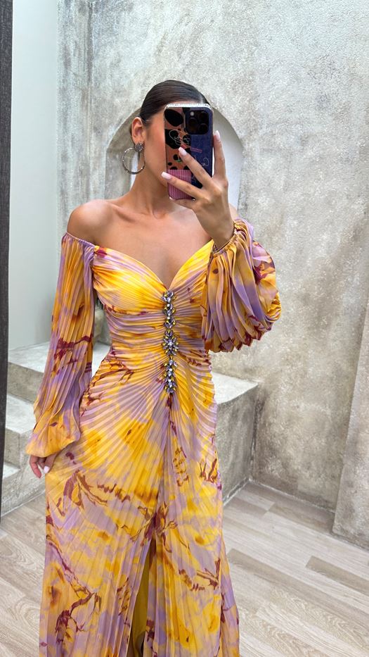 Gisselle | Elegant V-Neck Dress