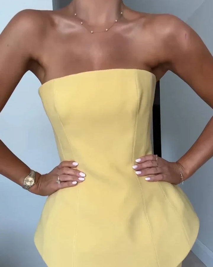 Shila | Sophisticated Strapless Dress