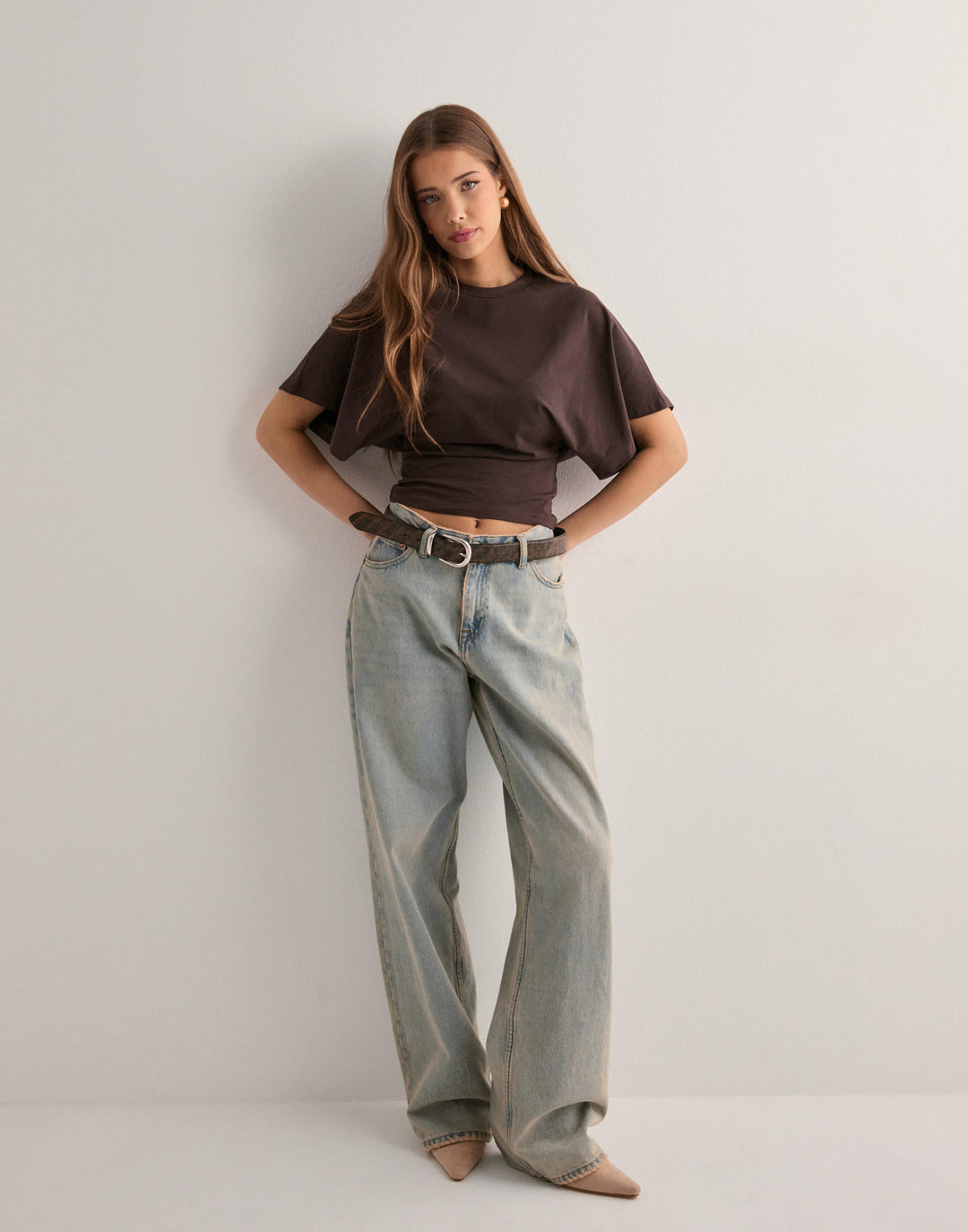 Azari | Oversized Minimalistic Tee